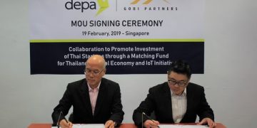 Dr. Passakon Prathombutr, Senior Executive Vice President of depa (left) with Dan Chong, COO of Gobi Partners (PHOTO from depa)