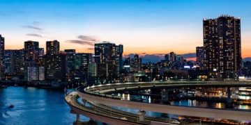 Rainbow Bridge in Tokyo. Image by xegxef from Pixabay