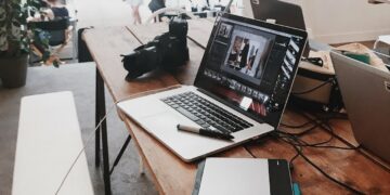 Photo by Flo Dahm: https://www.pexels.com/photo/turned-on-gray-laptop-computer-on-table-699459/