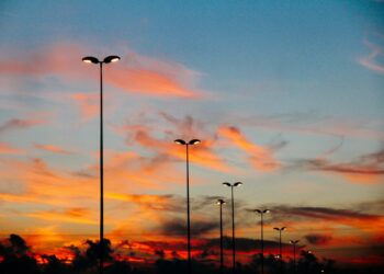 Photo by Francesco Ungaro: https://www.pexels.com/photo/photo-of-street-lamps-during-dawn-1671001/