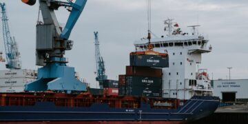 Photo by Kai Pilger: https://www.pexels.com/photo/blue-and-red-cargo-ship-with-crane-1544372/