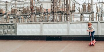 Photo by Lu-jah Ivanova: https://www.pexels.com/photo/little-child-practicing-kick-scooter-near-power-plant-4492503/