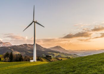 Photo by Pixabay: https://www.pexels.com/photo/agriculture-alternative-energy-clouds-countryside-414837/