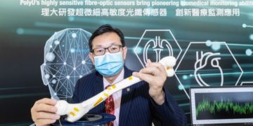 Professor Hwa-yaw TAM, Chair Professor of Photonics and Head of the Department of Electrical Engineering, PolyU, and his team made a research breakthrough by developing their novel fibre optic sensors based on an advanced plastic material, opening new possibilities for medical applications.